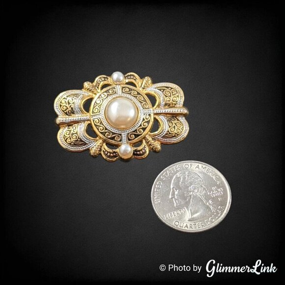 Vintage Ornate Damascene Style Scallop Faux Pearl Gold Tone Brooch - Picture 4 of 6